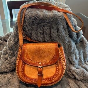 Artisan Boho Country look Leather Crossbody Bag - Brown